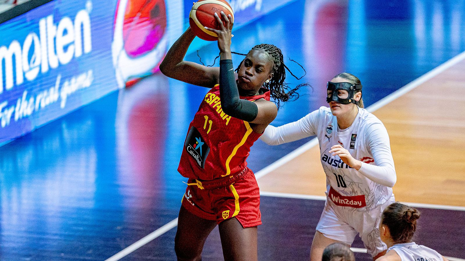 Selección | Awa Fam brilla en la victoria de España en Austria - Baloncesto en RTVE | Ver