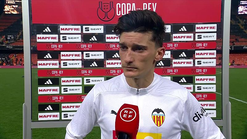 Pepelu defiende la "entendible" reacción de la afición abandonando Mestalla en el descanso