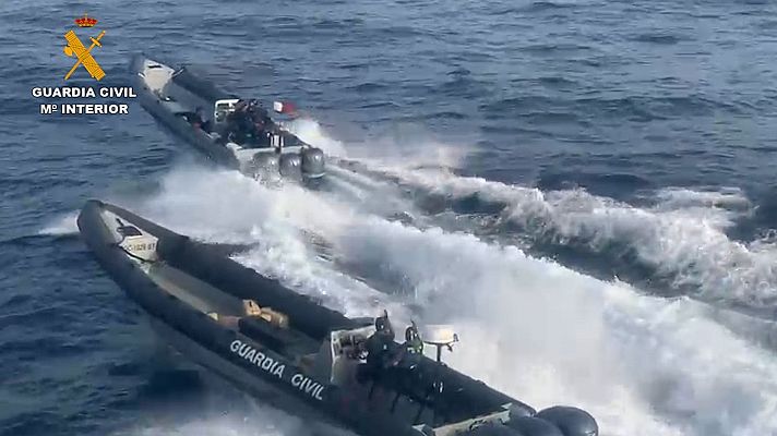 Telediario 2 - Un año después de asesinar a dos guardias civiles, los narcotraficantes siguen activos en el Estrecho