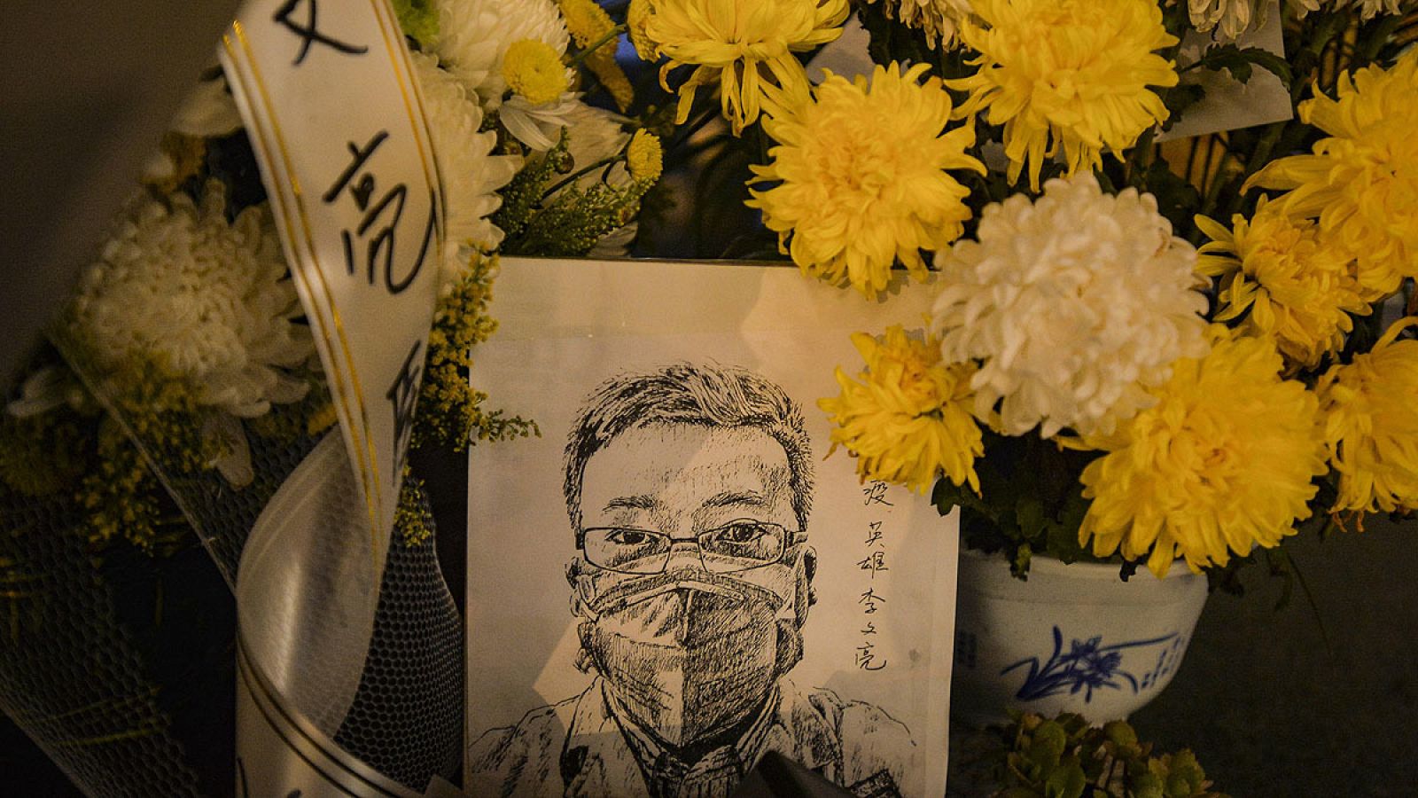 Se cumplen cinco años de la muerte del médico chino que alertó del COVID - Telediario 2 | Ver