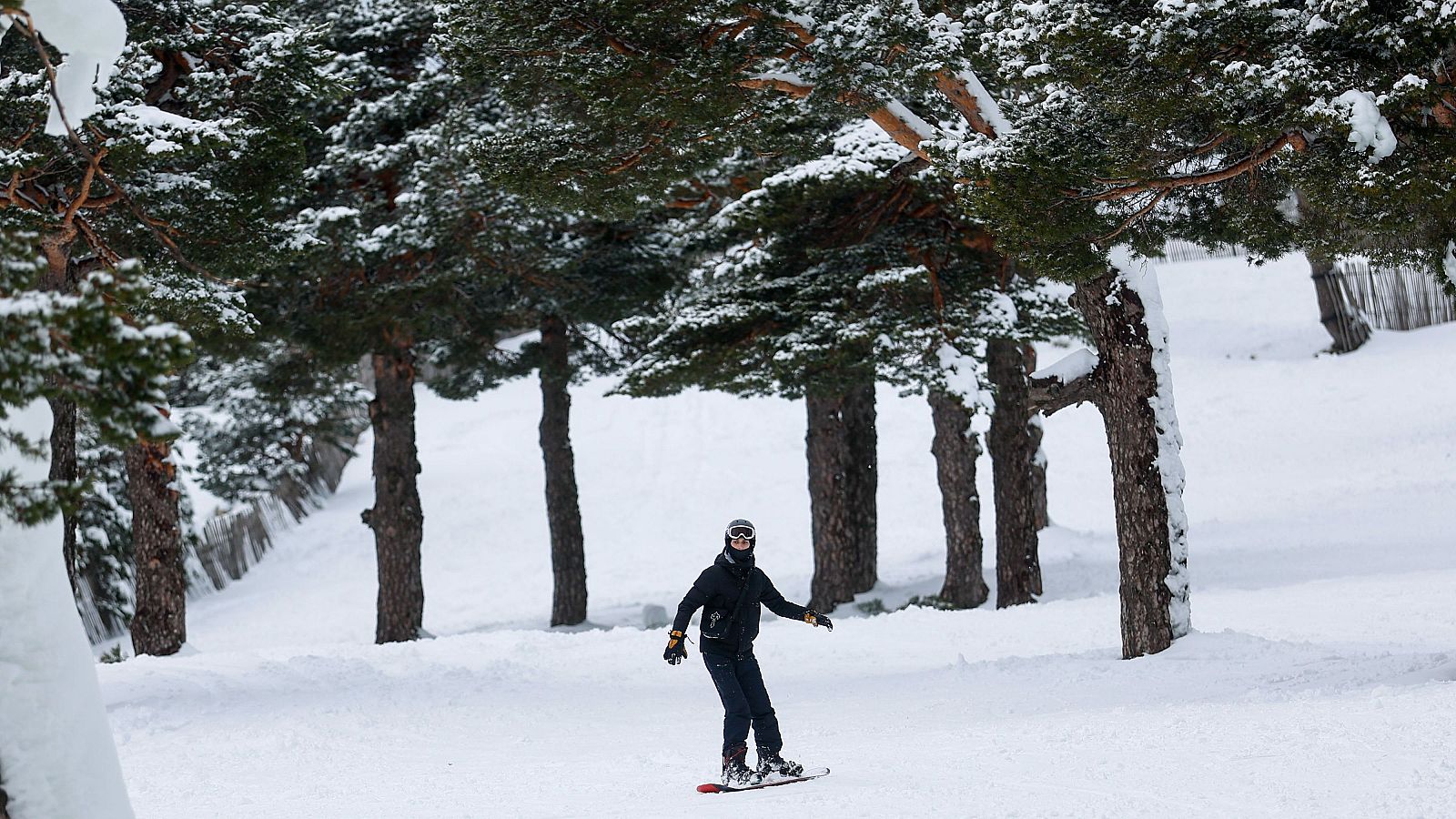 Lluvia en el este y sur peninsular, con nieve en las montañas del noreste - El tiempo | Ver