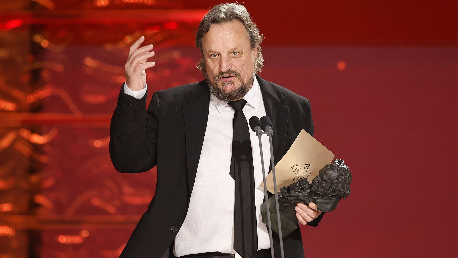 Goya 2025 | Carlos Apolinario, mejor dirección de producción por 'El 47' - Premios Goya | Ver