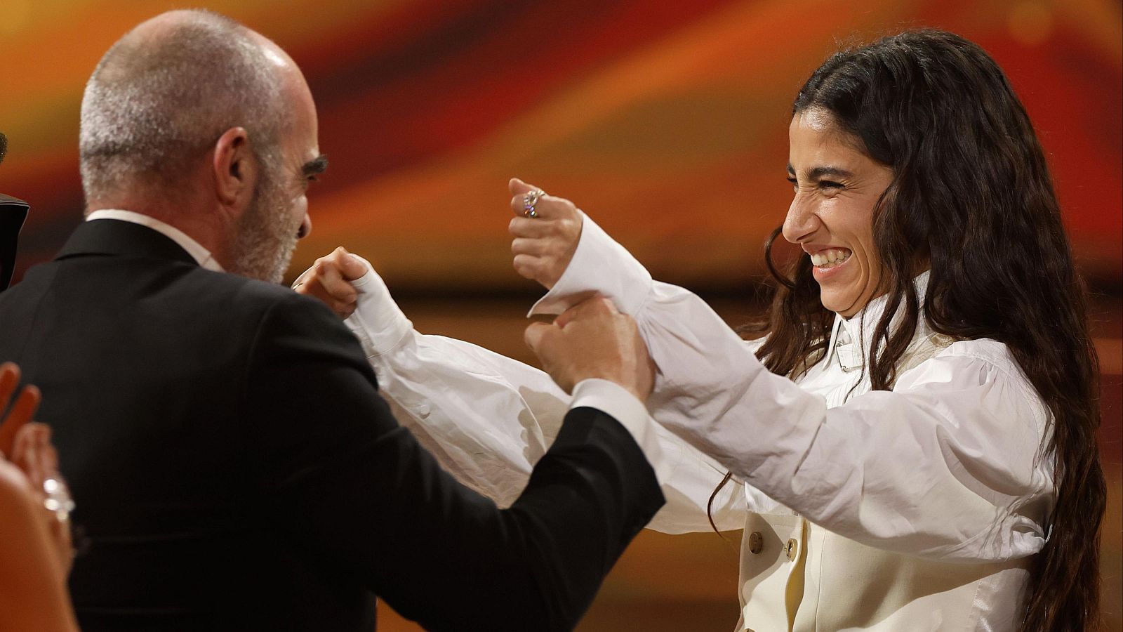 Goya 2025 | Carolina Yuste descubre que 'La Infiltrada' gana 'Mejor Película' - La noche de los Goya con... | Ver