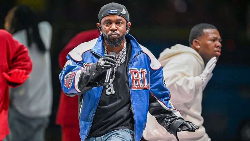 Kendrick Lamar protagoniza la media parte de la Super Bowl, el espectáculo más visto por televisión