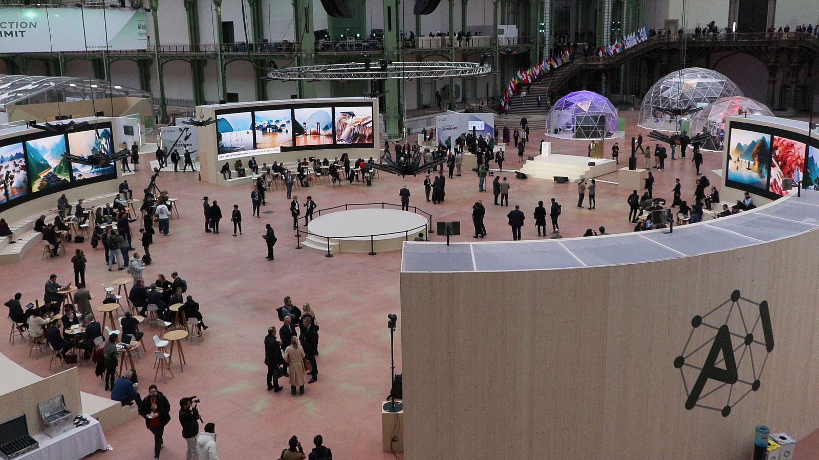 Europa se lanza a la conquista de la IA durante la cumbre en París | Ver