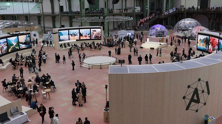 Telediario 2 - Europa se lanza a la conquista de la inteligencia artificial durante el primer día de la cumbre en París
