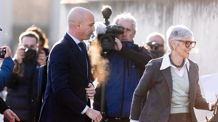 La hora de La 1 - Un perito asegura que Rubiales preguntó a Hermoso si podía darle un beso