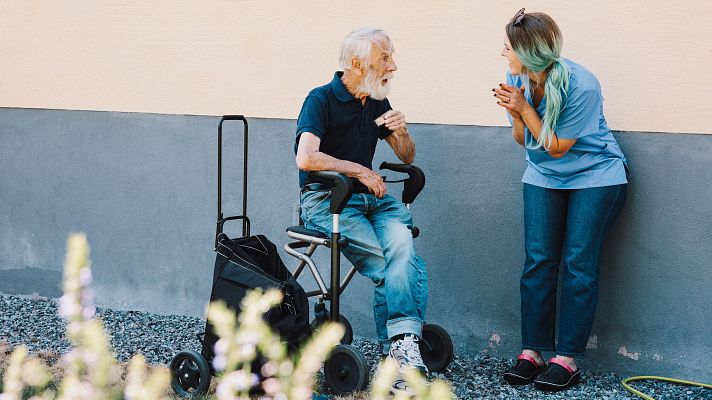 Telediario 1 - El Gobierno aprueba el anteproyecto de la Ley de Dependencia y Discapacidad