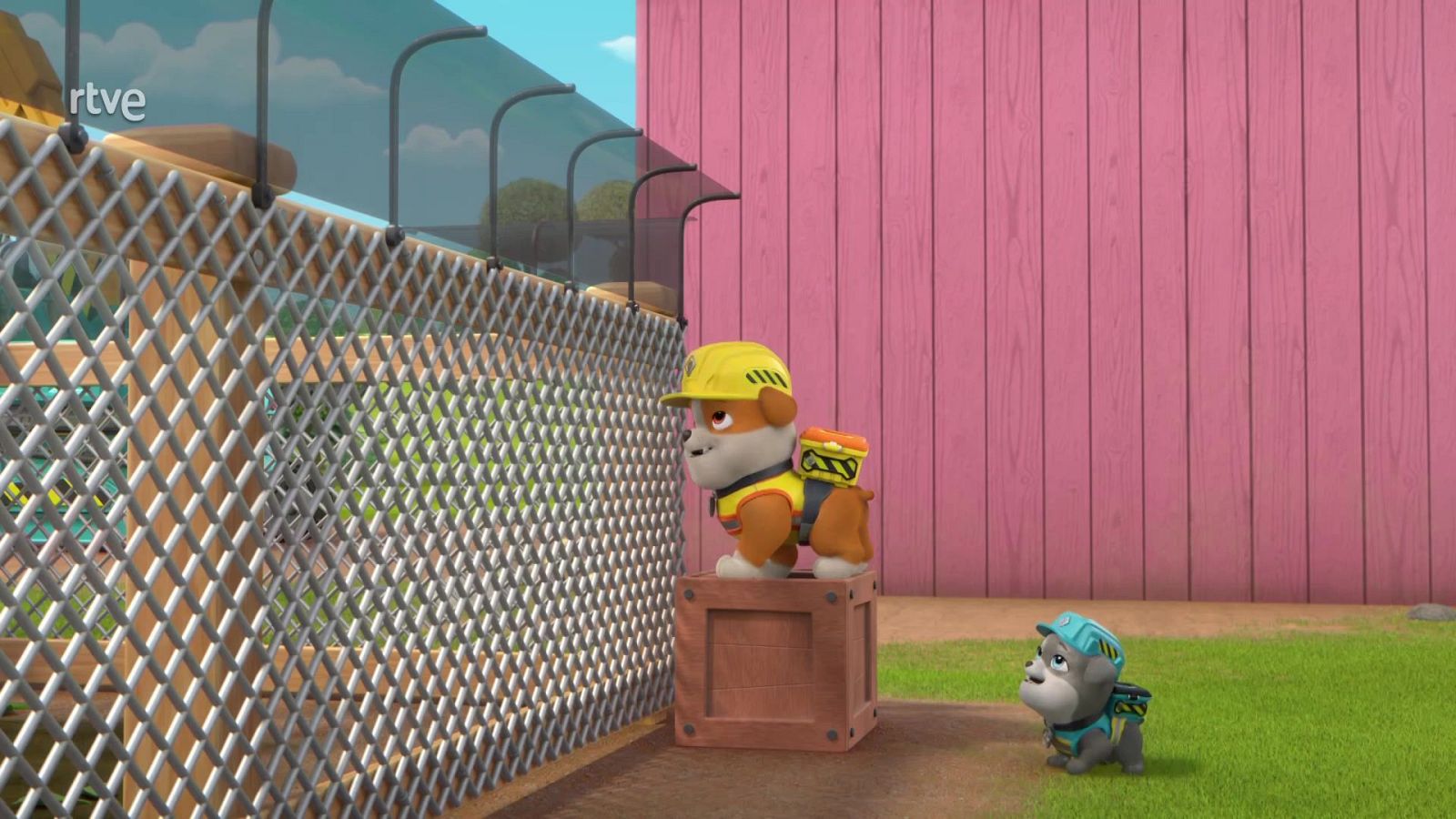 El equipo construye una verja a prueba de ardillas - Equipo Rubble | Ver