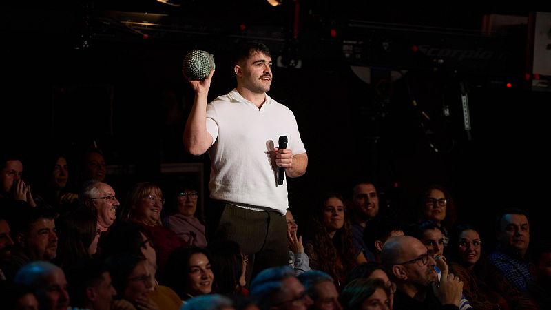 La Revuelta | El plusmarquista de España de peso sub 23 lanza el buda