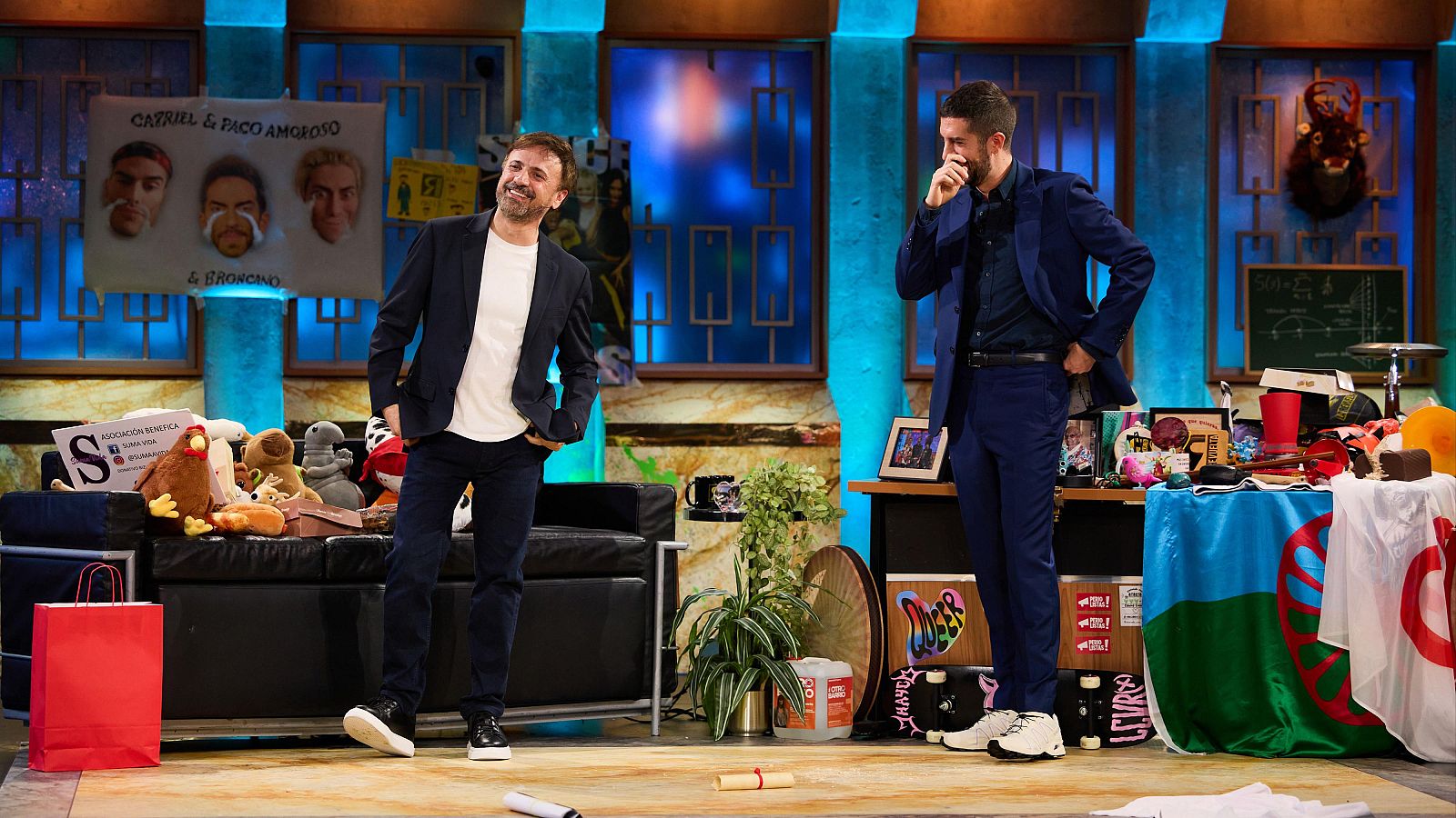 La Revuelta | La anécdota de pedos de José Mota y Broncano 12/2/25 - La Revuelta | Ver