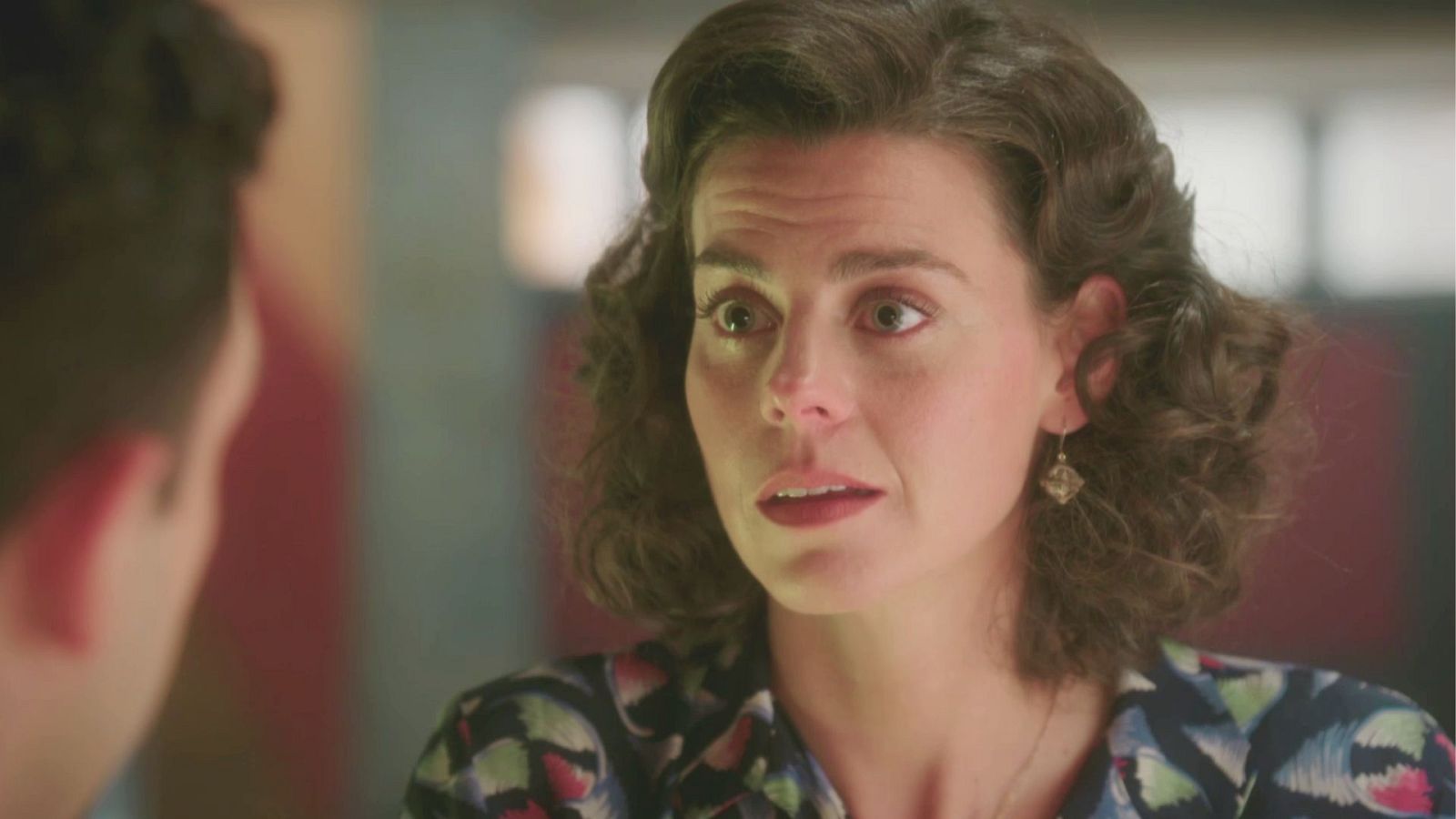 Iván le confiesa sus sentimientos a Mercedes - Salón de té La Moderna | Ver