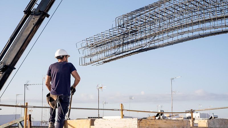 En 2024 perdieron la vida 796 trabajadores, un 10% más que en 2023 - Telediario 1 | Ver