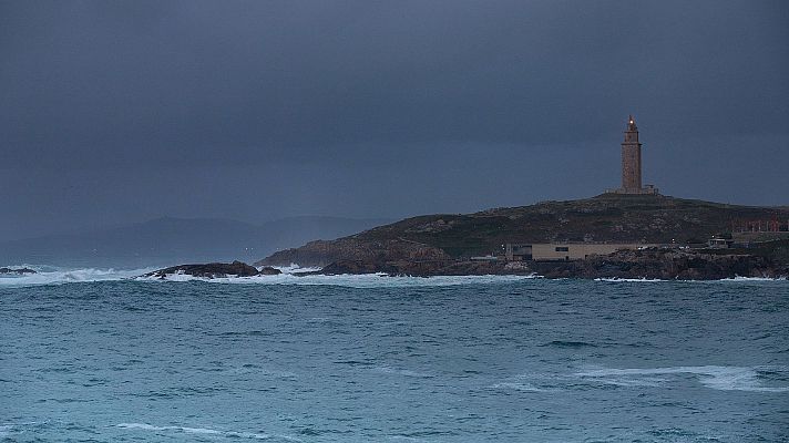 El tiempo - Cielos cubiertos y lluvias dispersas en el norte este viernes