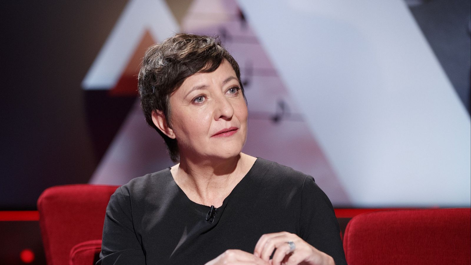 Entrevista a Eva Hache - Atención Obras - Atención obras | Ver