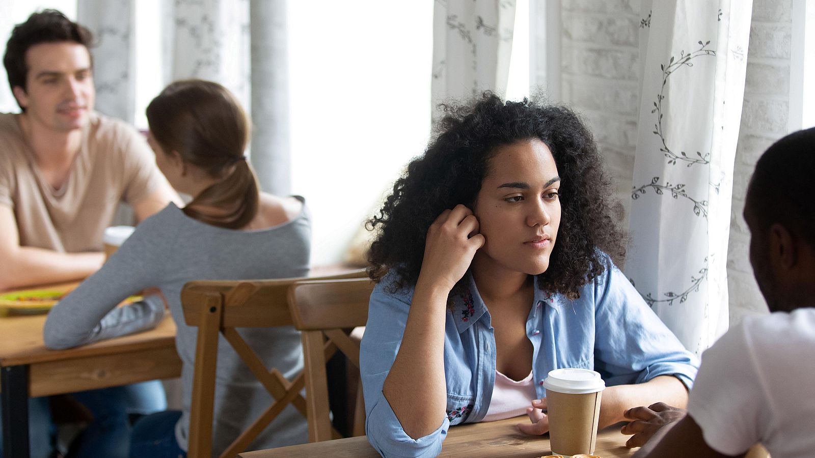 Triunfa el 'speed dating' frente a las apps de citas | Ver