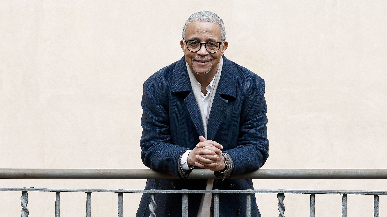 Yasmina Khadra, galardonado con el Premio Pepe Carvalho - Telediario 2 | Ver