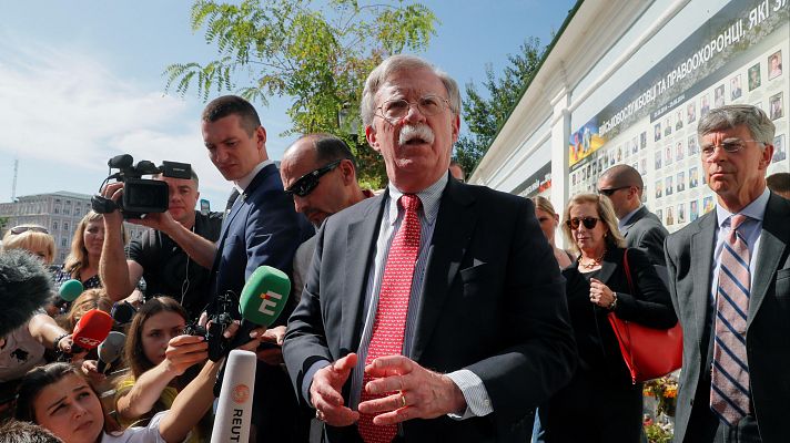 Telediario Fin de Semana - John Bolton, exasesor de Trump, asegura que el presidente es un peligro