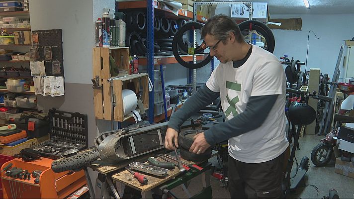 L'Informatiu - El comerç de Barcelona, obligat a adaptar-se als nous temps