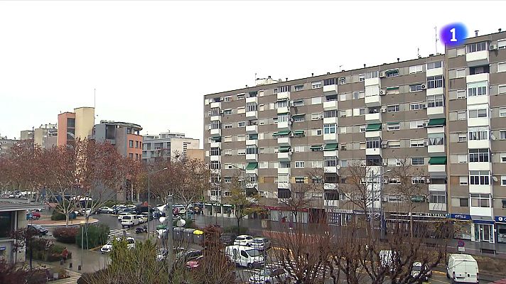 L'Informatiu - Fora l'amiant i els pisos de protecció oficial a Badia del Vallès