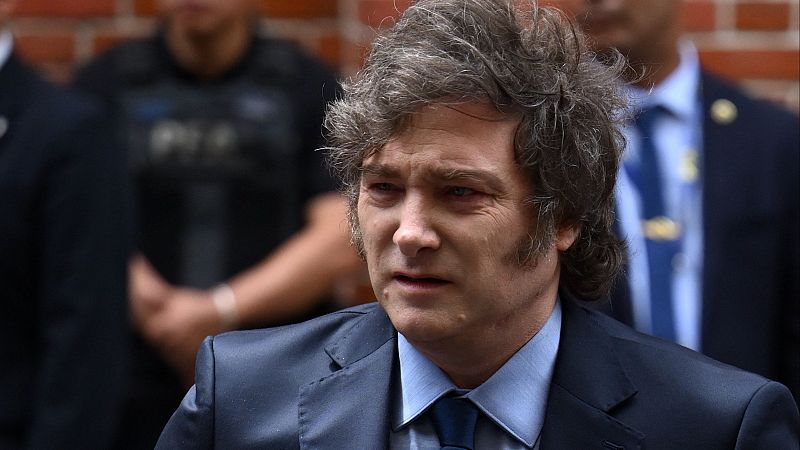 La oposición de Argentina pide investigar a Milei por promocionar una criptomoneda vinculada a una estafa