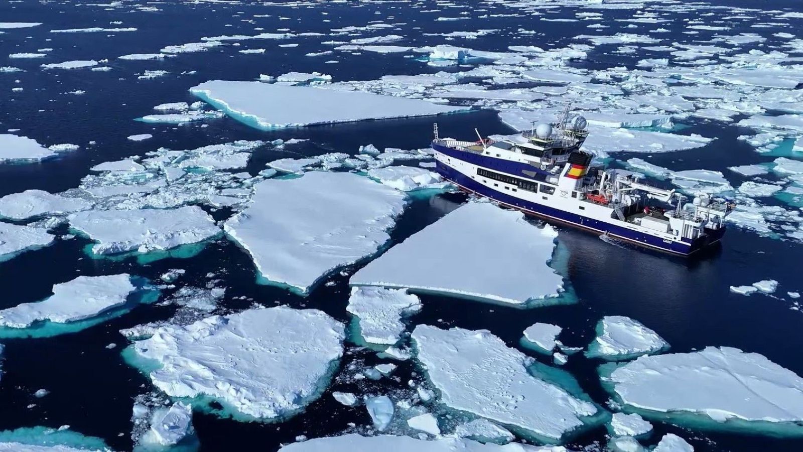 El buque científico español Odón de Buen se estrena en la Antártida - Telediario Fin de Semana | Ver