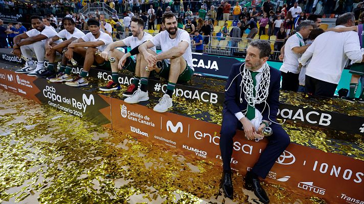 Baloncesto en RTVE - El fiestón de Unicaja en el aeropuerto de Málaga y un recibimiento de campeones