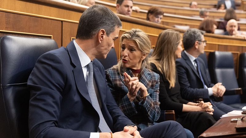 Sumar y PSOE no cambian de posición y el Congreso calificará las iniciativas para evitar que el SMI tribute - Telediario 1 | Ver