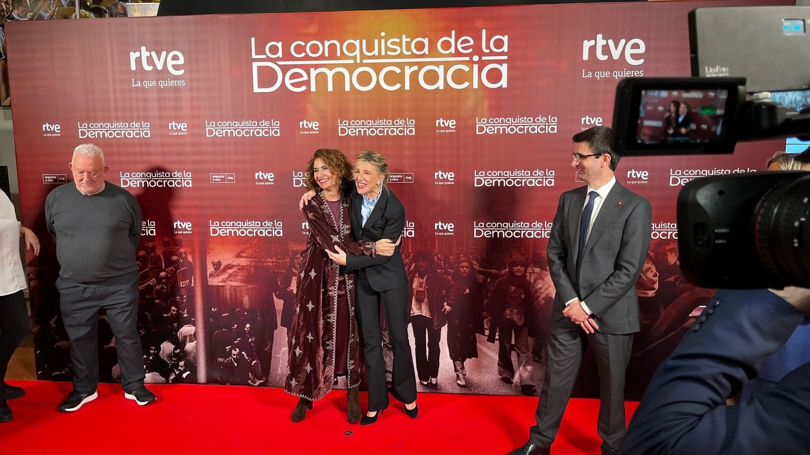 Montero dice que "puede haber discrepancias puntuales en el Gobierno" pero apuesta por el diálogo al igual que Díaz | Ver