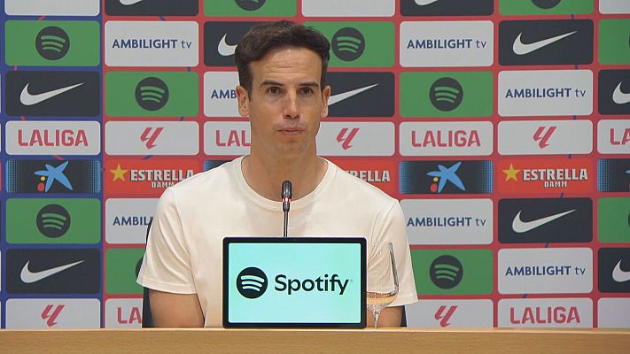 Fútbol - La elegancia de Íñigo Pérez: "Intentaré siempre mantenerme al margen de cualquier decisión arbitral"