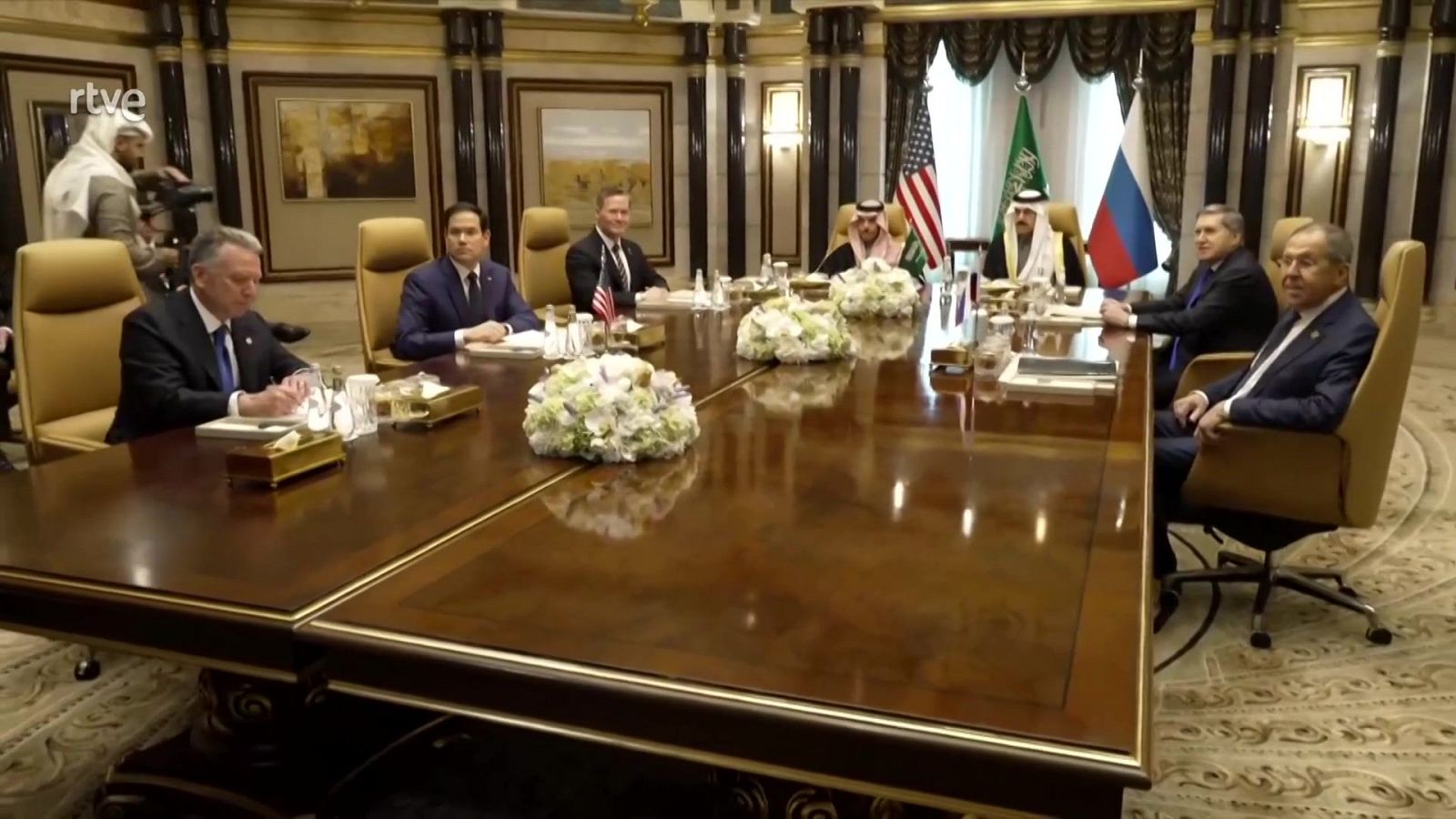 Informativo 24 horas - 14h - 18/02/25 - ver ahora