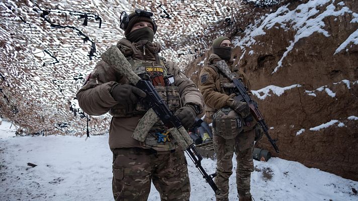 Telediario 1 - El Gobierno defiende la importancia del apoyo de Europa a Ucrania y el PP apuesta por la implicación de EE.UU