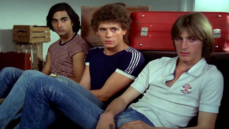 Grandes músicos rinden homenaje a la "música quinqui" - Telediario 1 | Ver