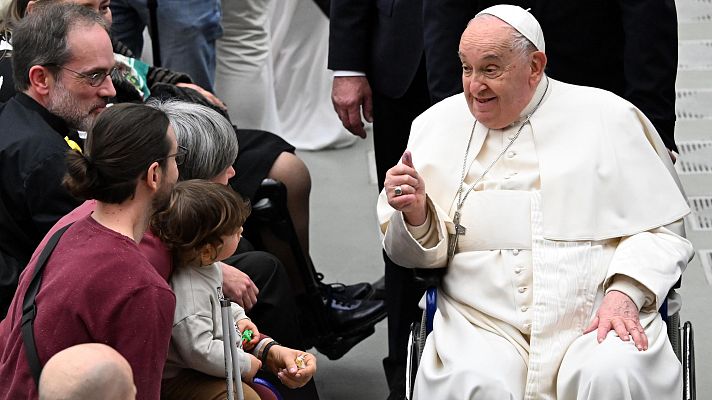 Telediario 2 - El papa sufre una neumonía bilateral