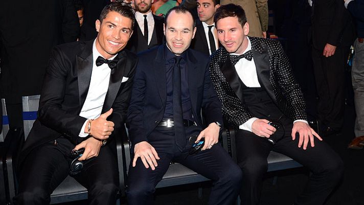 Telediario 1 - Messi, aclamado por su cuarto Balón de Oro