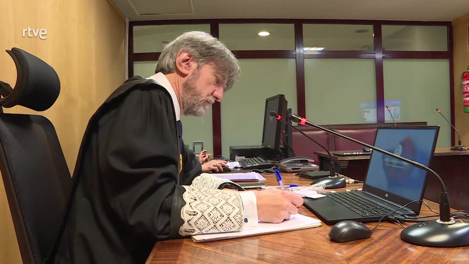 Un día con un juez laboral - Aquí hay trabajo | Ver