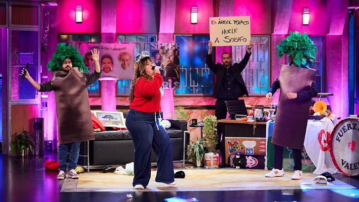 La Revuelta - Lalachus se ha enamorado de un árbol