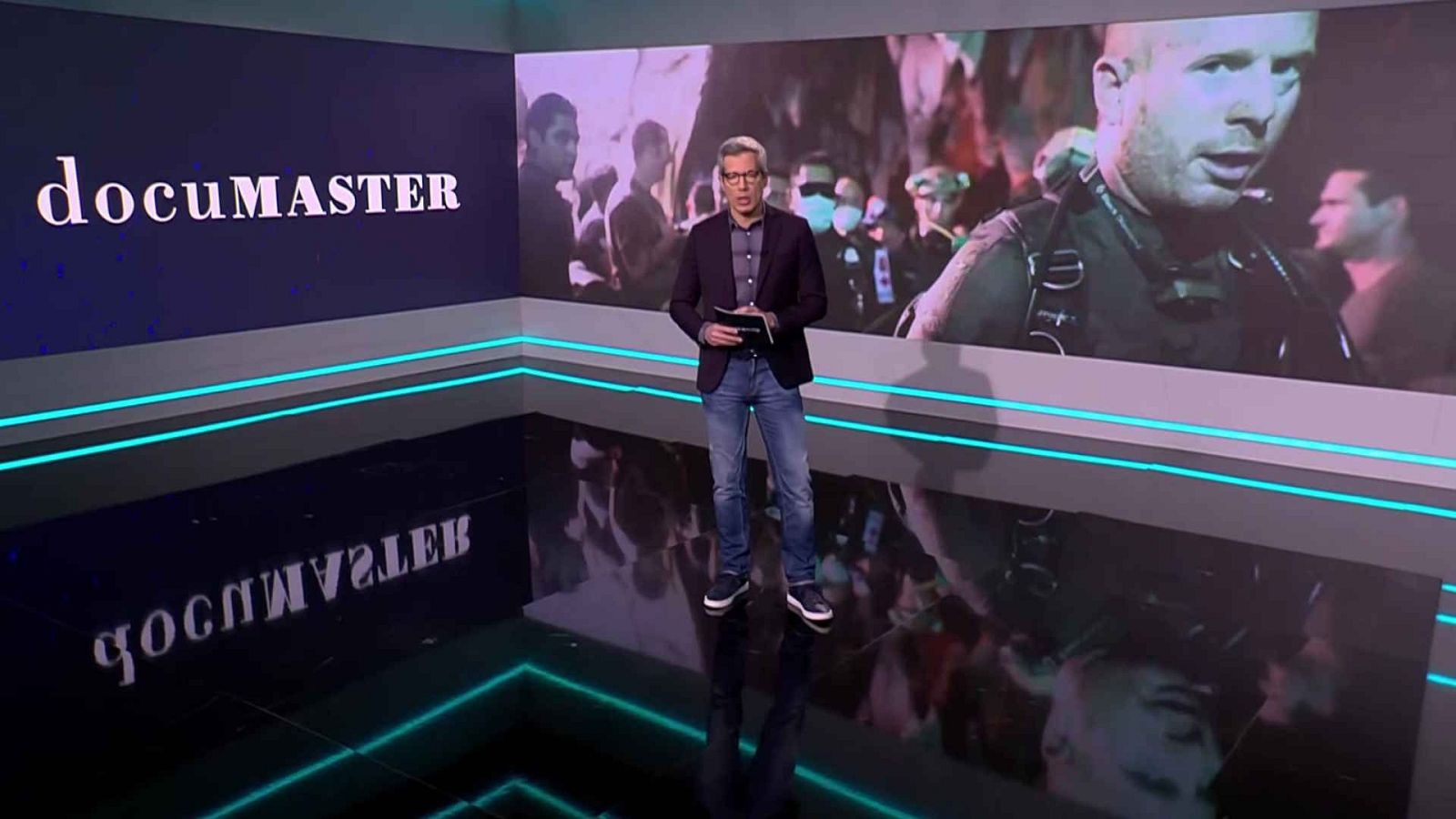 Documaster - Rescate en las profundidades (Presentación) - ver ahora