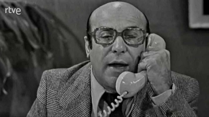 Pili, secretaria ideal - Ausencia