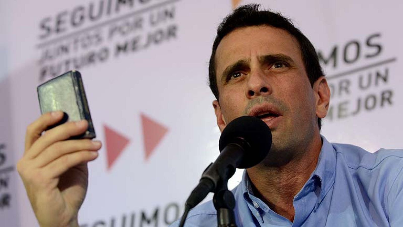 Capriles exige al Gobierno venezolano que aclare el estado de Chávez - Informativo 24h | Ver