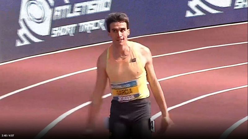 Mariano García se impone en una final trepidante de los 800 metros | Ver