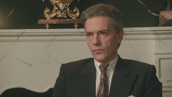 Salón de té La Moderna - Emiliano descubre que Lázara dejó una carta