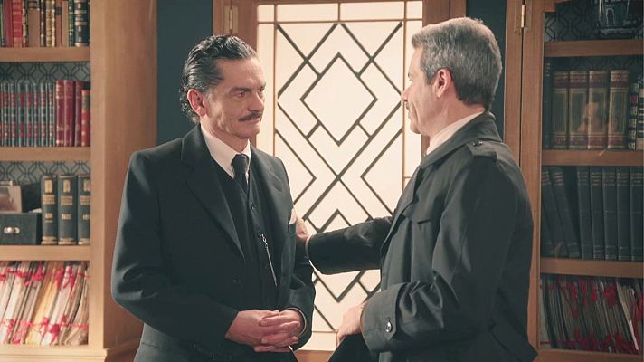 Salón de té La Moderna - El capitán Dávila detiene a don Fermín