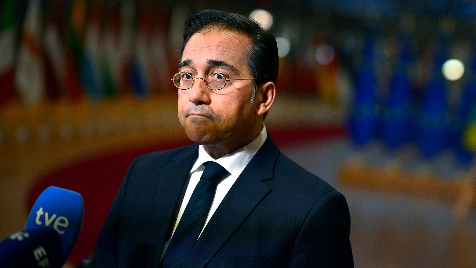 El Gobierno celebra el cordón sanitario a la ultraderecha en Alemania y el PP le achaca que debe gobernar el partido más votado - Telediario 1 | Ver