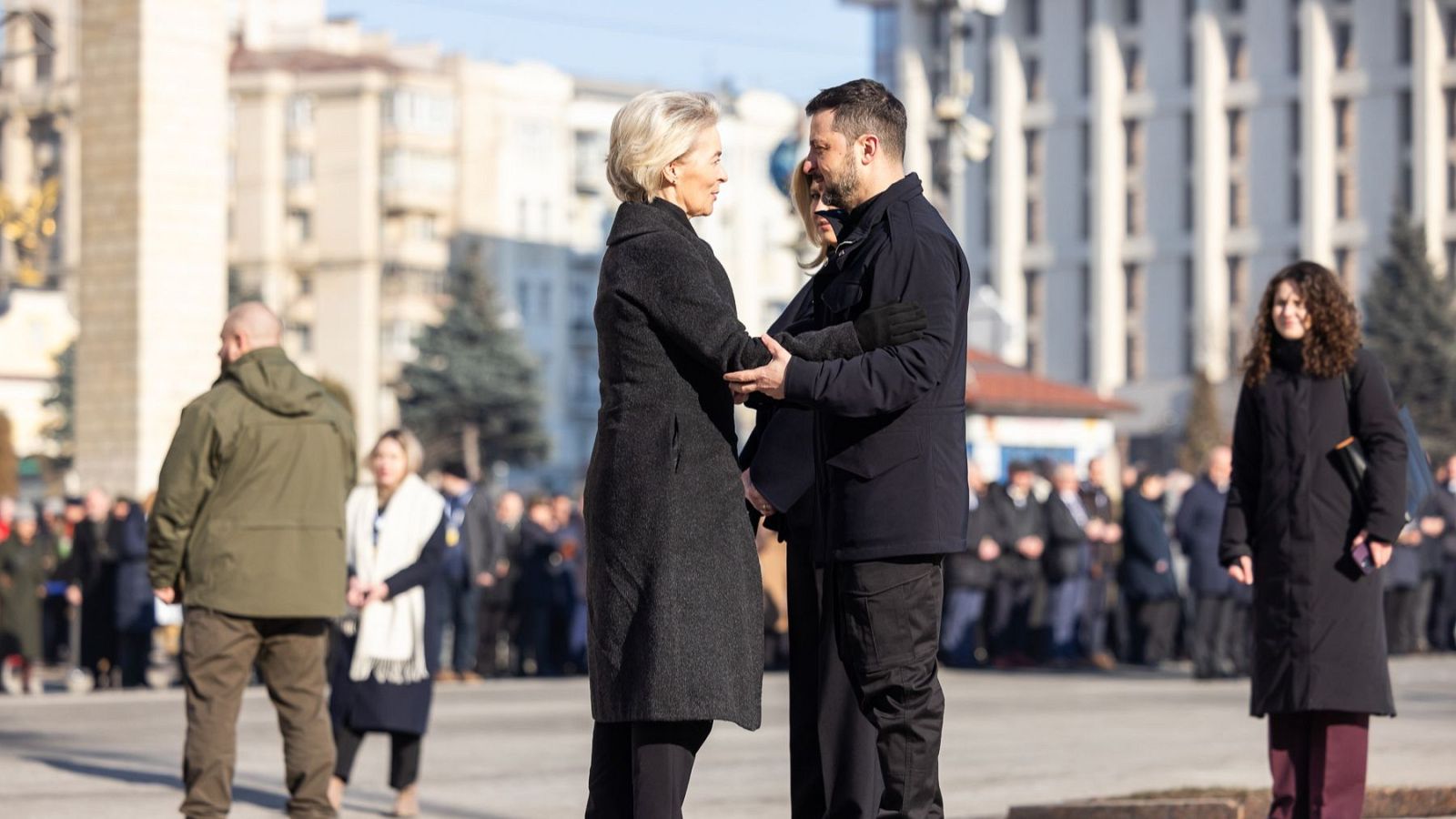 Los líderes europeos arropan a Zelenski en Kiev y anuncian más ayudas - Telediario 1 | Ver