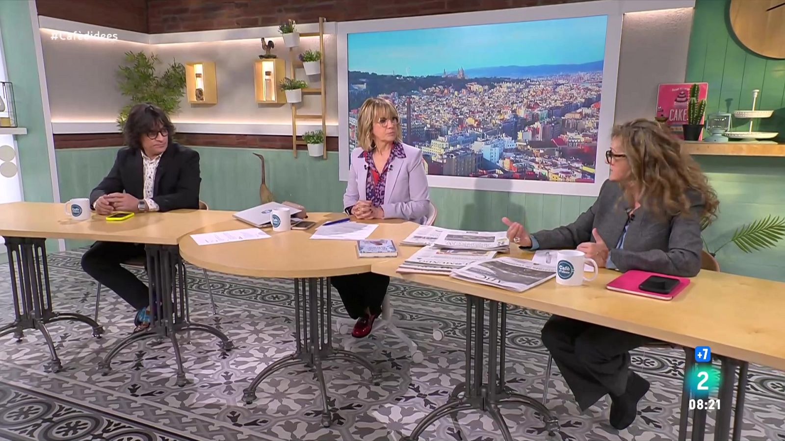 Gemma Nierga entrevista Oriol Mitjà i Rafa Vilasanjuan. L'escriptora presenta 'Els secrets de la Nur'. I parlem amb Juan Fernández Miranda