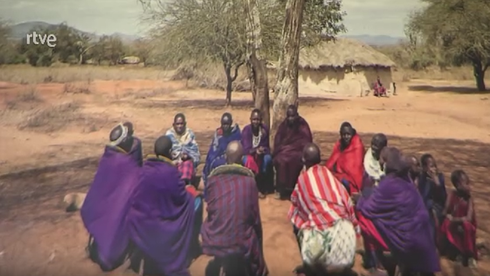 Mujeres Masai, exposición en Palencia - RTVE Igualdad | Ver