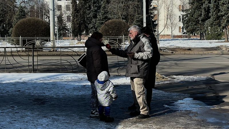 La población ucraniana expresa su indignación tras el tenso encuentro entre Trump y Zelenski