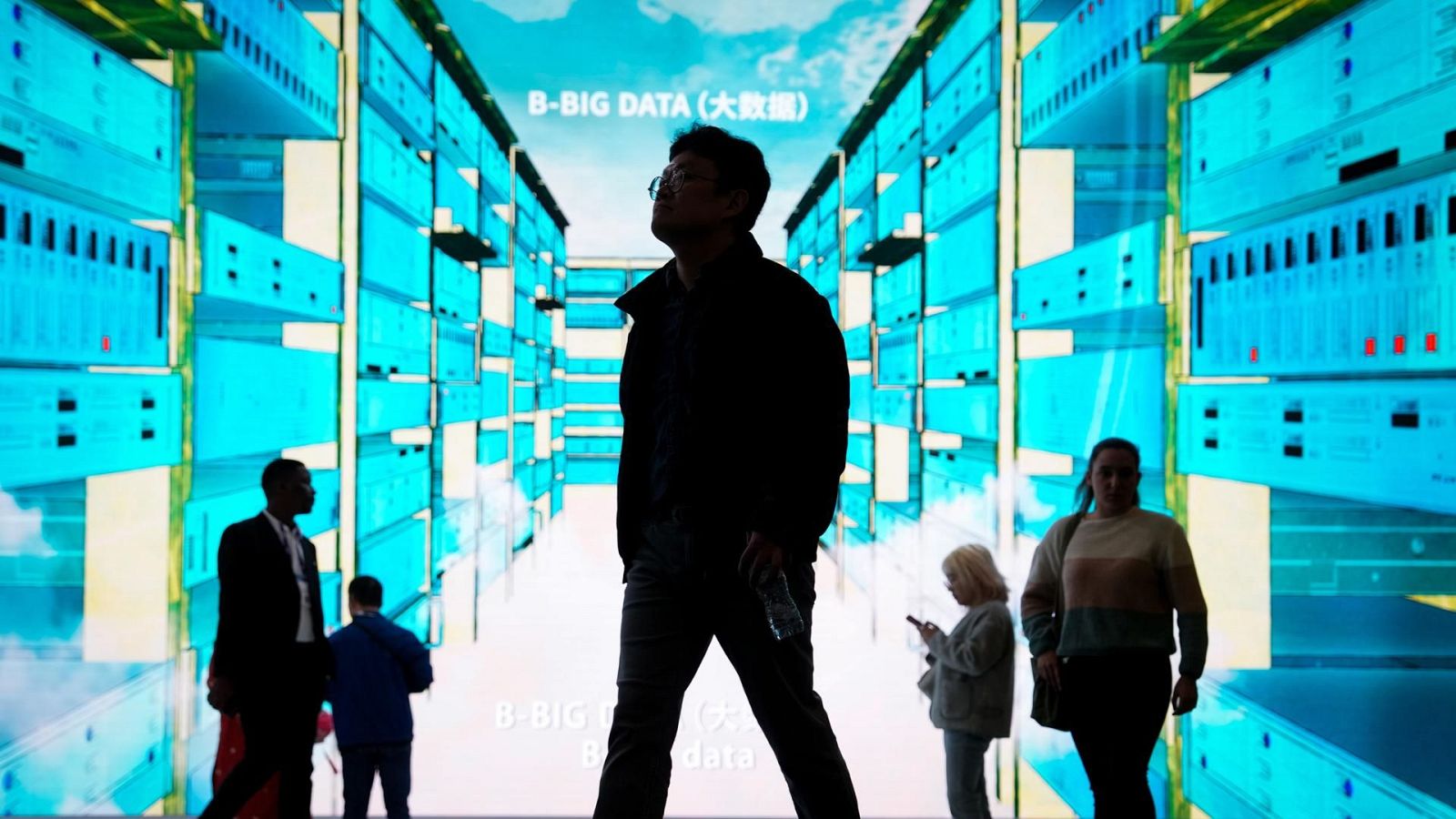 El Mobile World Congress prevé generar 540 millones de euros - Telediario 1 | Ver