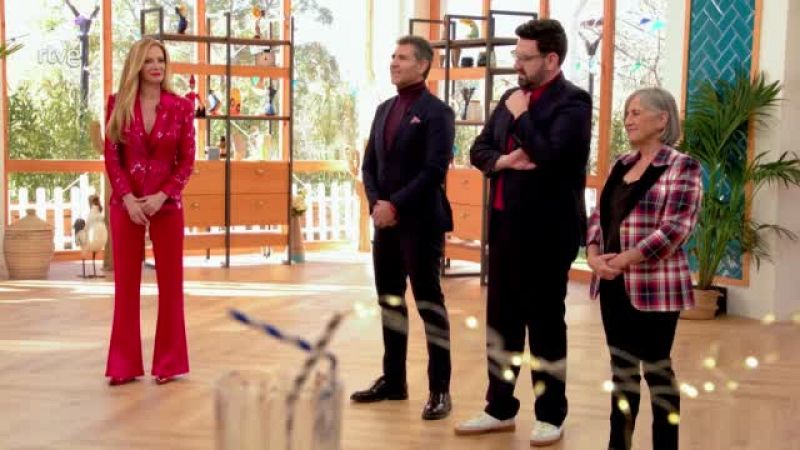 Mario Marzo vuelve a colgarse el delantal de pastelero estrella - Bake off: famosos al horno | Ver